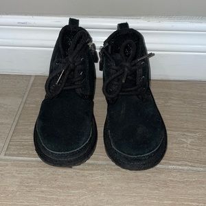 Toddler Black Ugg w/ Zipper